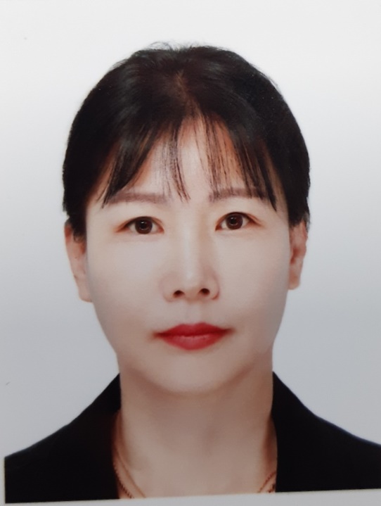 이윤진